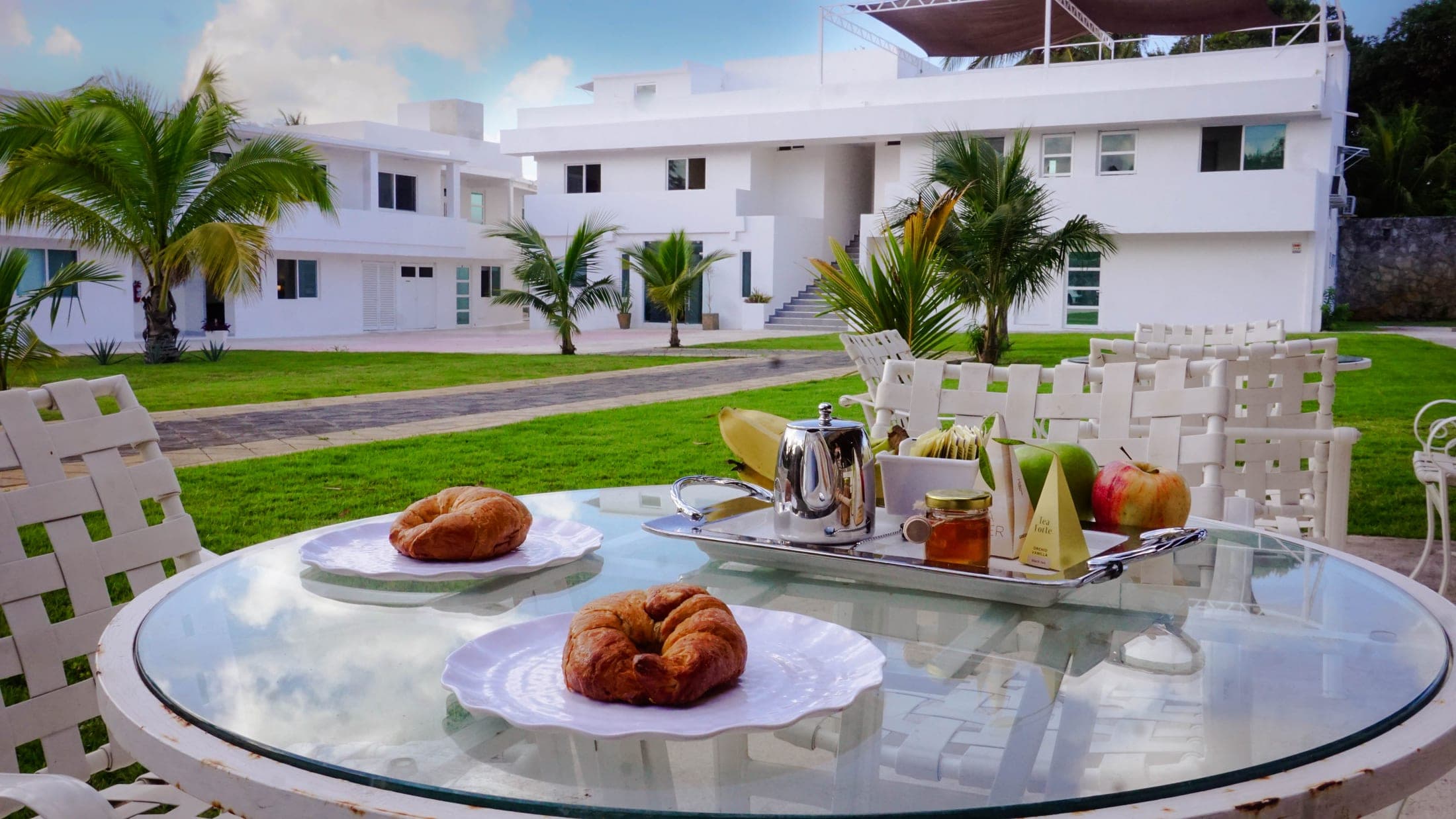 Mesa de desayuno al aire libre